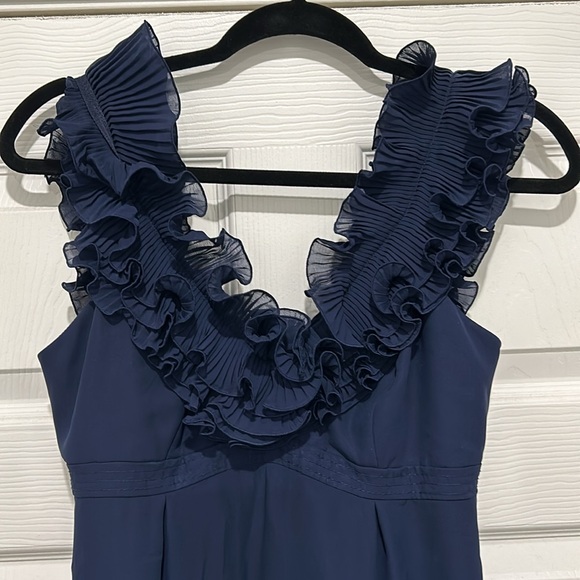 Lilly Pulitzer Amber Navy Ruffle Neckline Dress Size 2 - Picture 2 of 7